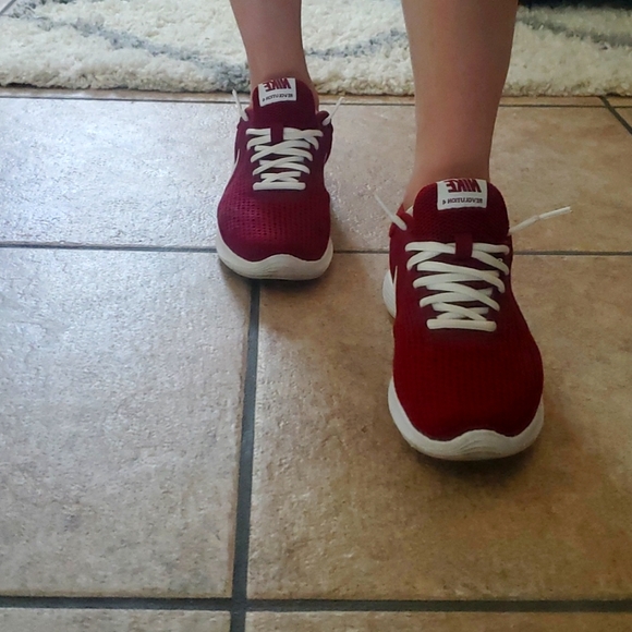 SOLD Size 7 Nike Marron/ Deep Red White String Nike Check Shoes - Picture 3 of 6